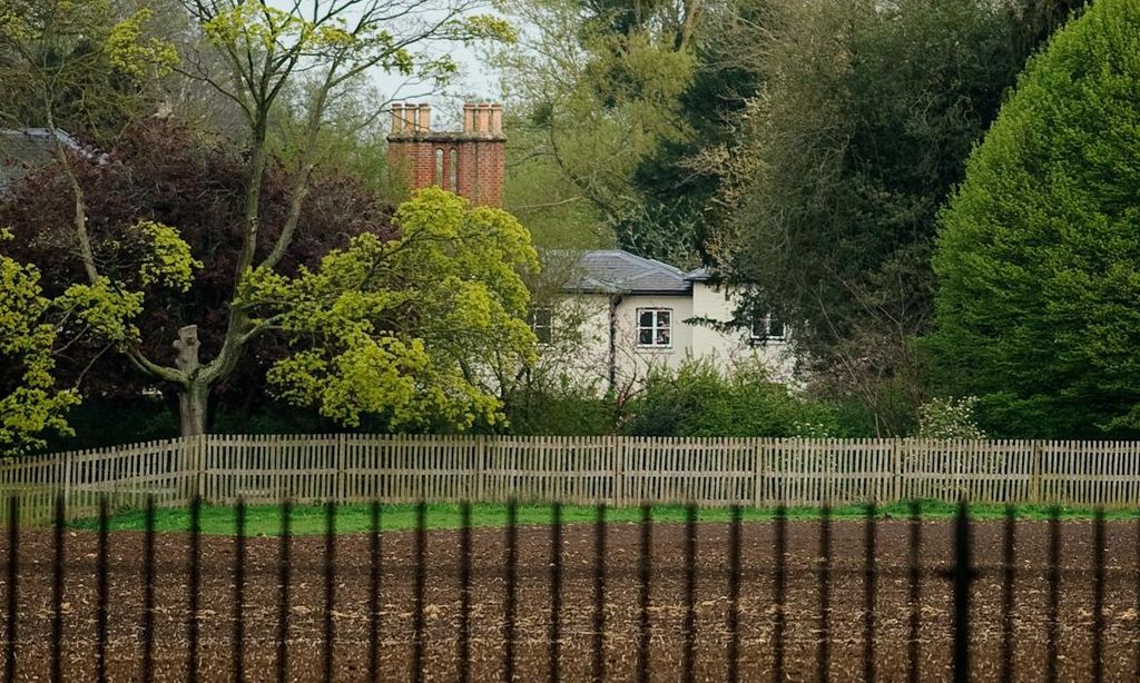 Meghan and Harry closer to Canada as Frogmore cottage\'s staff redeployed