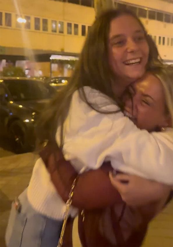 Victoria de Marichalar celebra el compromiso de su amiga Pati Cabetas