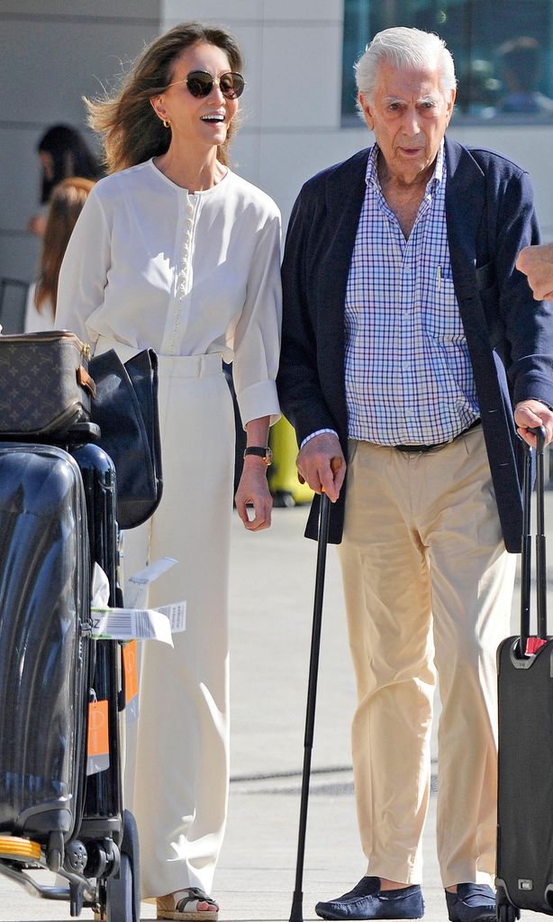 Isabel Preysler y Mario Vargas Llosa HOLA 4067