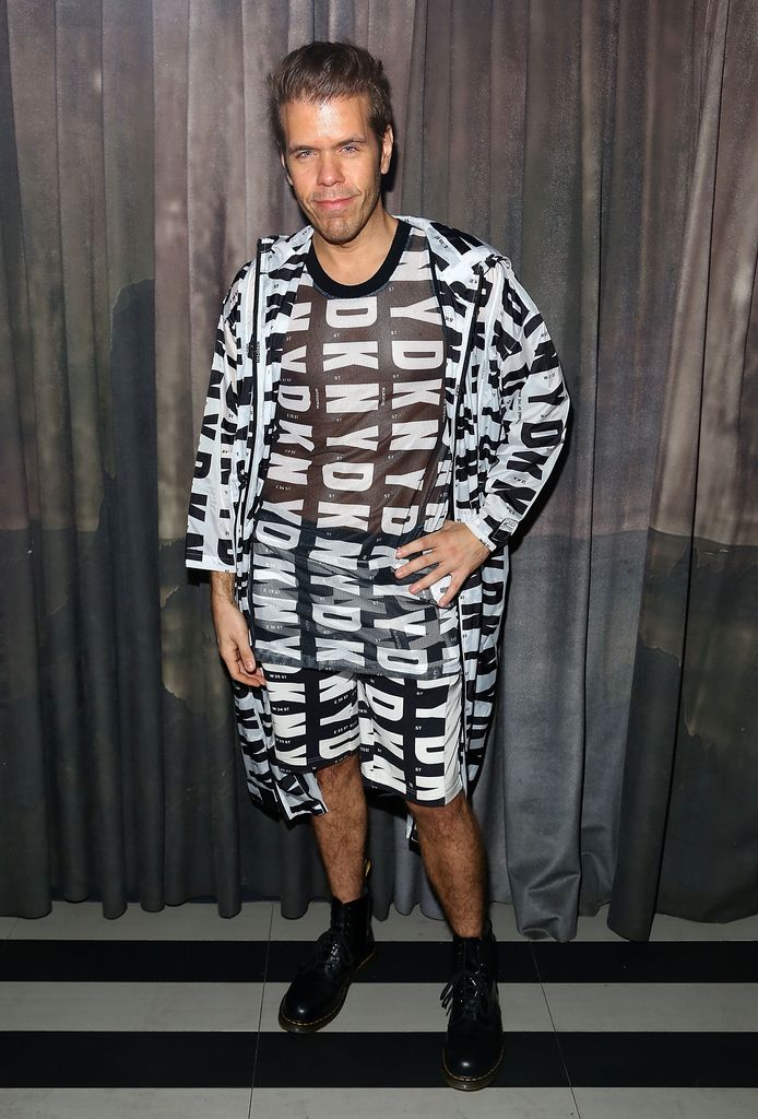 Perez Hilton sigue hospitalizado tras la crisis de salud mental que sufrió la noche del 4 de agosto.