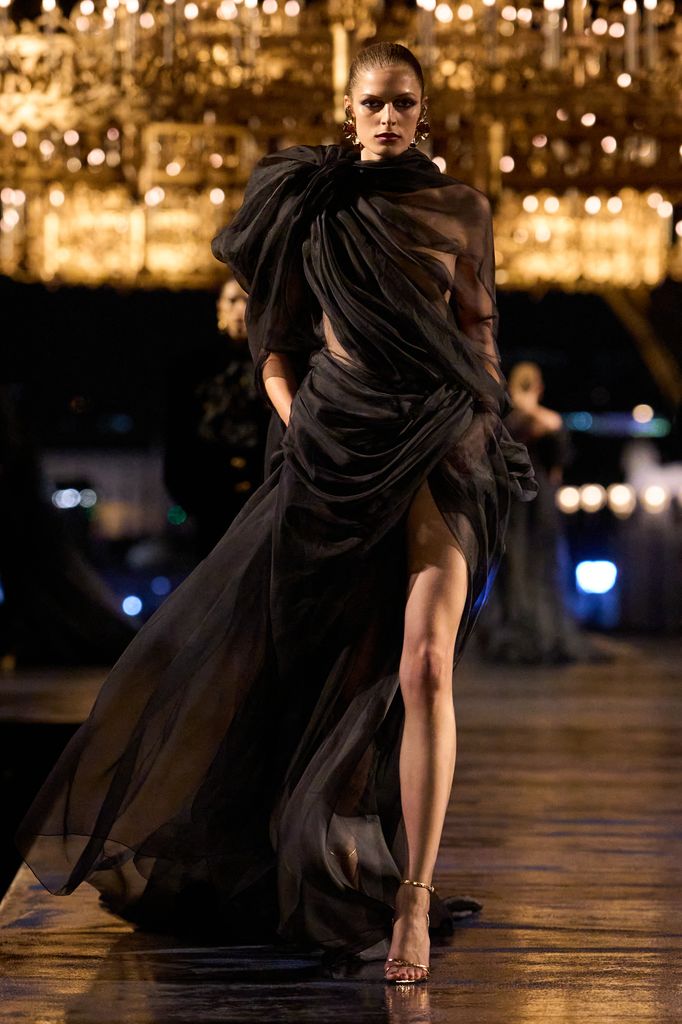 Paris Fashion Week: desfile de Saint Laurent (Primavera/Verano 2027)