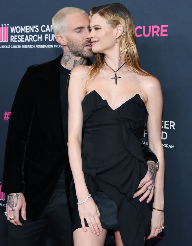 Adam Levine y Behati Prinsloo, muy enamorados tras el escándalo