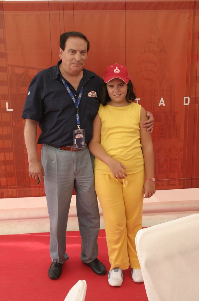 La periodista Carlota Gracia junto a su padre, Carlos Gracia
