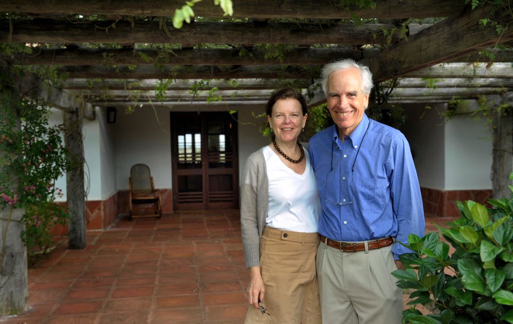 Douglas Tompkins y Kristine McDivitt Tompkins en Iberá (Argentina): tras su muerte en 2015, ella continuó el proyecto que convirtió millones de hectáreas en espacios protegidos