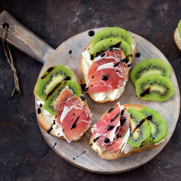 tostada-kiwi-adobe