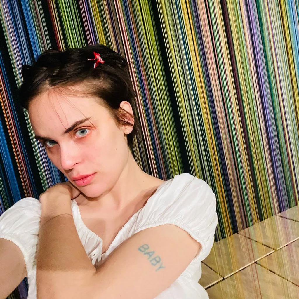 Tallulah Willis mostrando imágenes de su recuperación de su anorexia en sus redes sociales