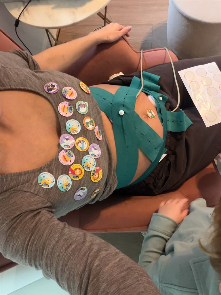 María Pombo, en monitores, a punto de dar a luz a su tercer hijo