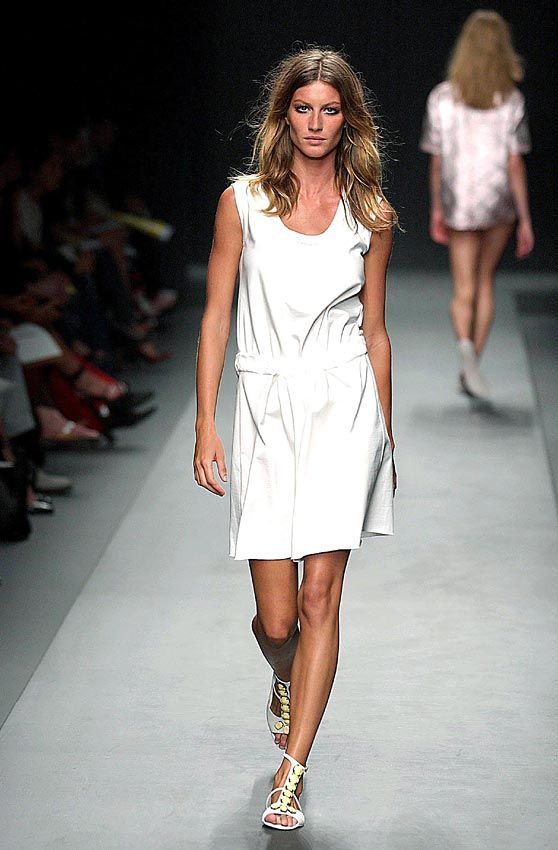 gisele_bundchen_2002_prada_pv03_1