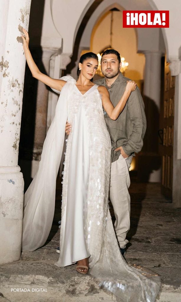 Fotos: AGBA WEDDINGS | Vestido: Lorena Formoso  | Pendientes y alianzas: Rabat 
Makeup: Sisley | Flores: Granada