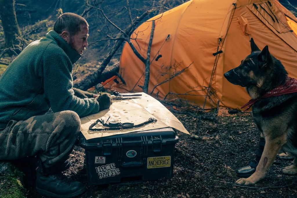 Brad Pitt en una escena de la película 'En el corazón de la bestia', rodada en la Isla Sur, Nueva Zelanda