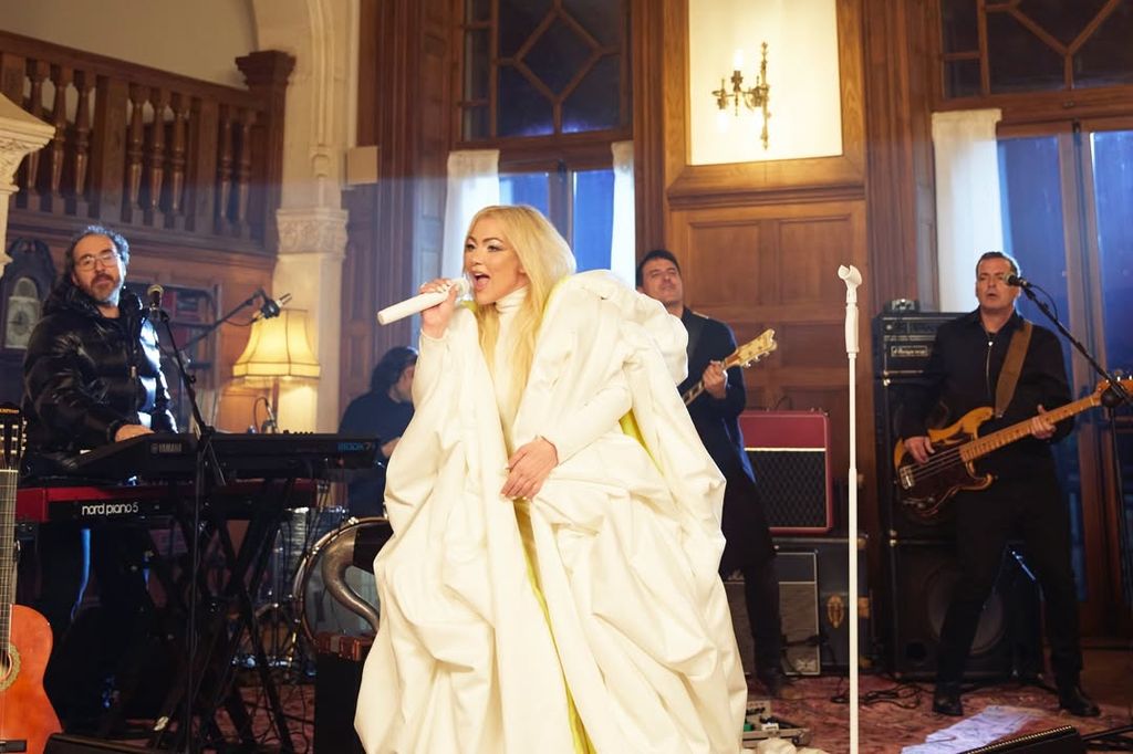 'Todos estamos bailando la misma canción' es el primer sencillo de la nueva etapa de La Oreja de Van Gogh