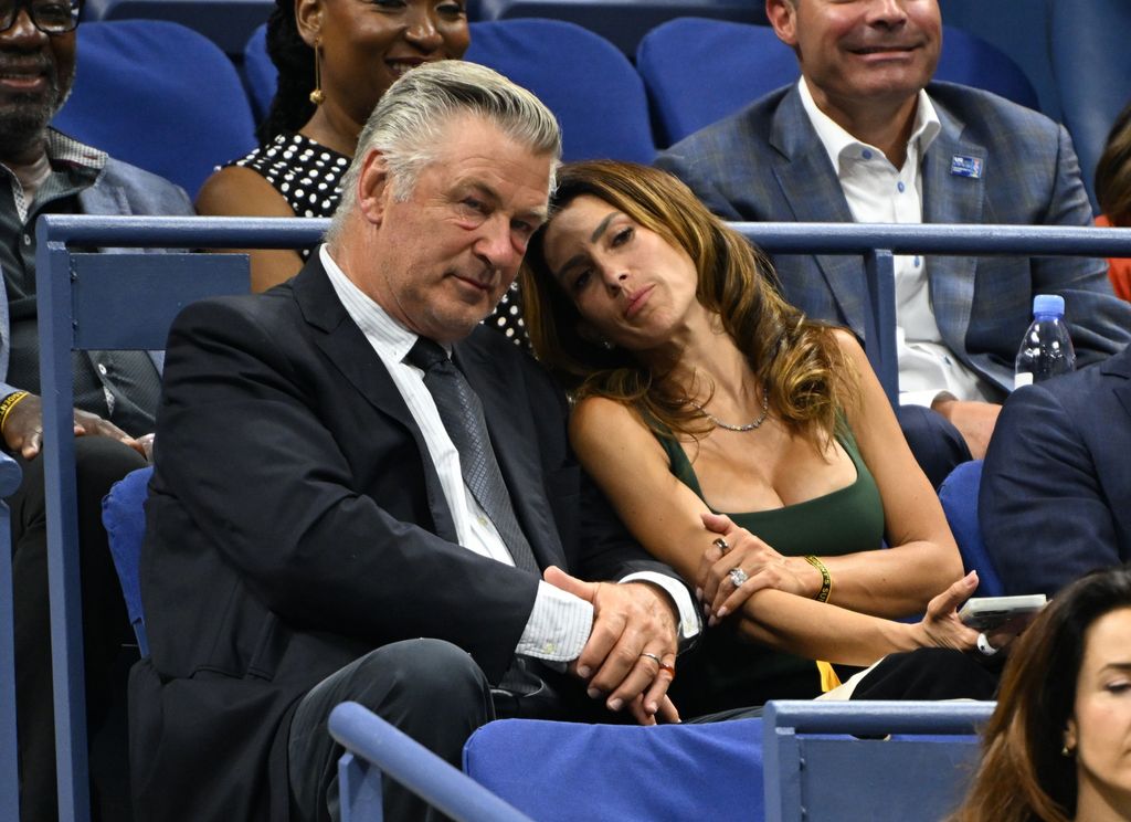 Alec e Hilaria Baldwin en el US Open 2024