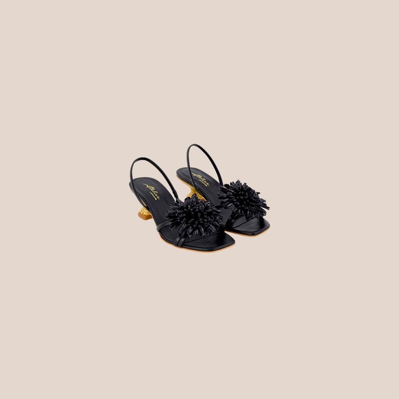 kitten heels con flor negra y tacon de esparto