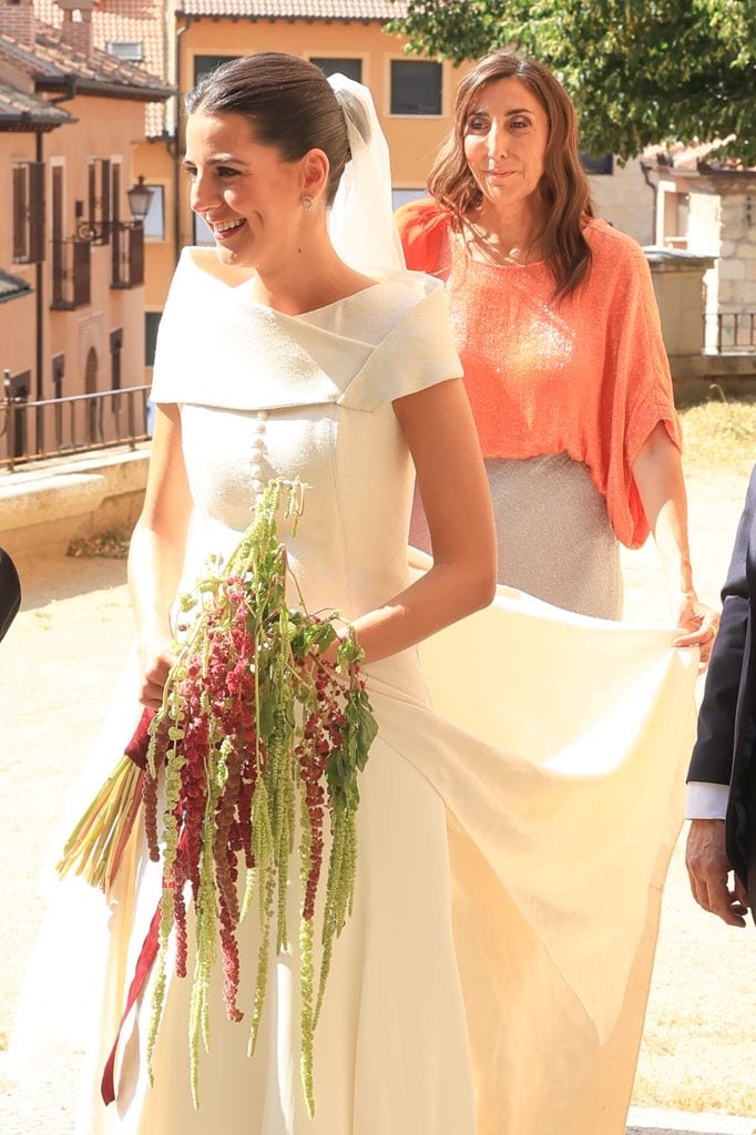 ANA DE MIGUEL, NIETA DEL FAMOSO CANDIDO Y ALVARO AGUILAR SE DAN EL SI QUIERO EN SEGOVIA