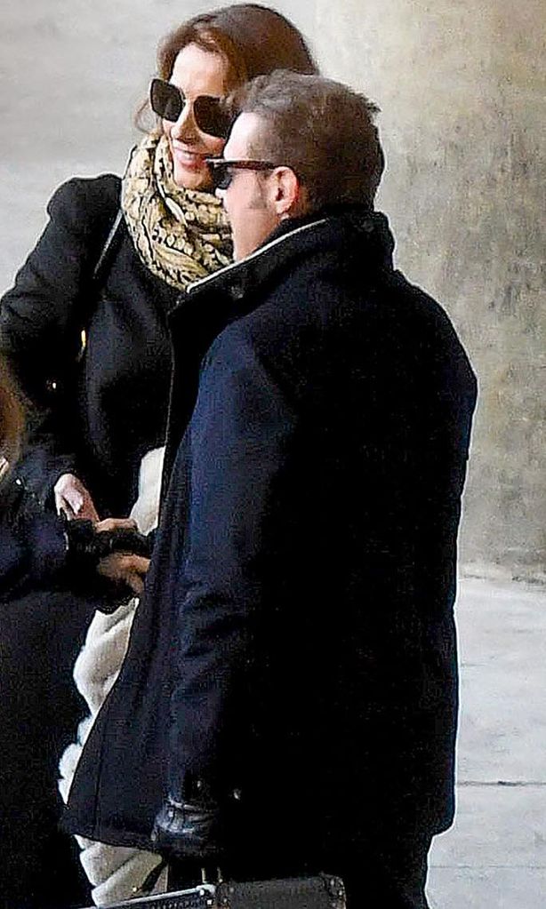 Paloma Cuevas y Luis Miguel HOLA4100