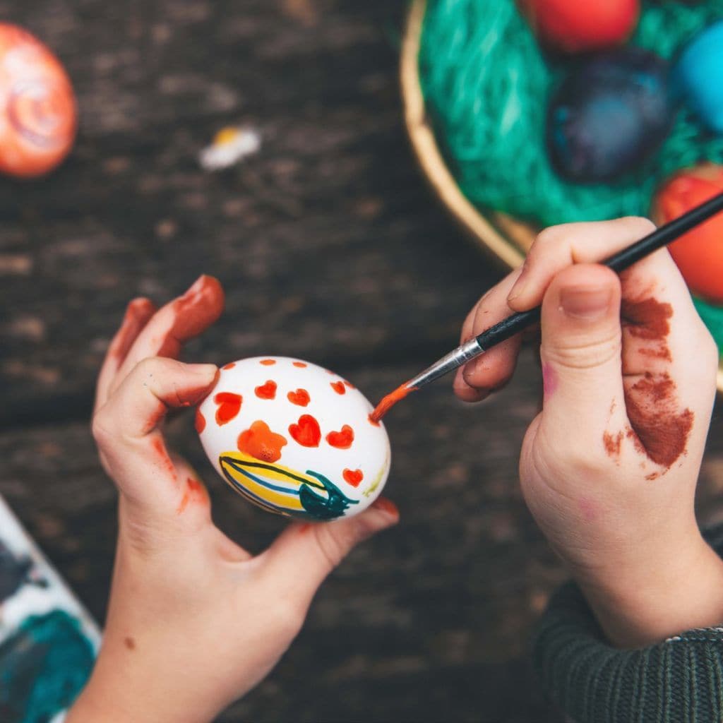colorear huevos de pascua 