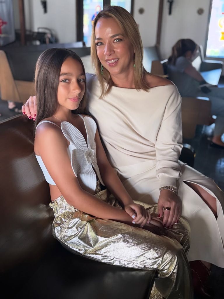 Si llegara a perderlo todo, para Adamari López lo importante es estar junto a su hija