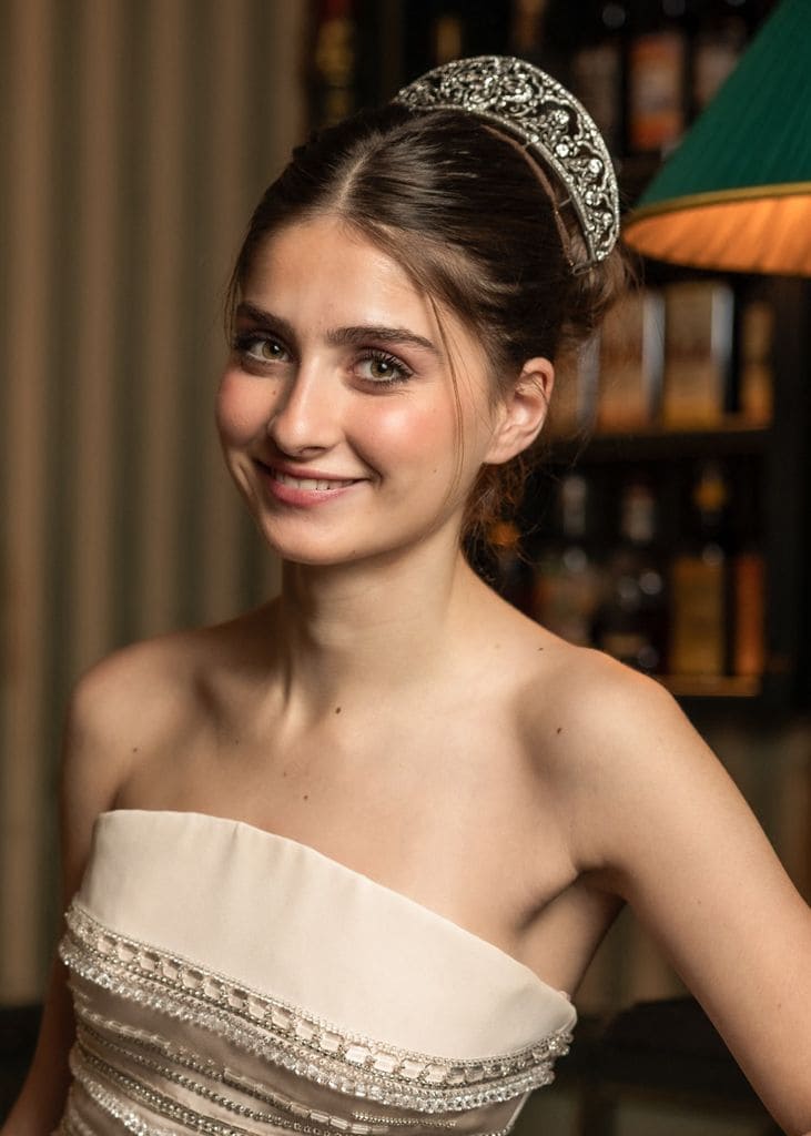 Joyas de las debutantes en Le Bal, París, 2025.