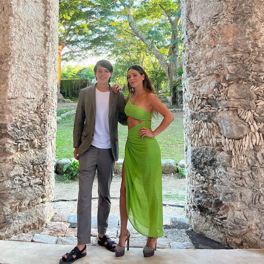 Grettell Valdez y su hijo Santino