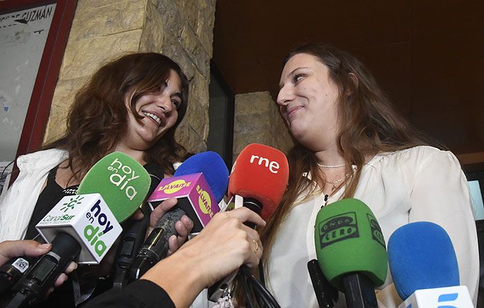 Lola y Andrea, hijas Jesús Quintero 