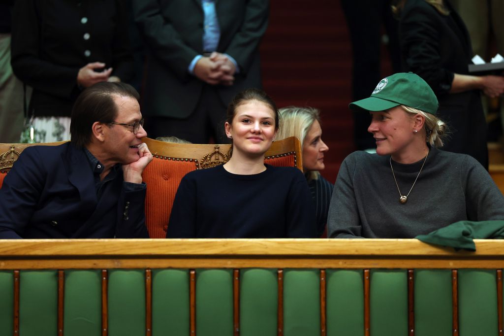EL PRINCIPE DANIEL Y LA PRINCESA ESTELLE DE SUECIA AMANTES DEL TENIS EN EL OPEN DE ESTOCOLMO