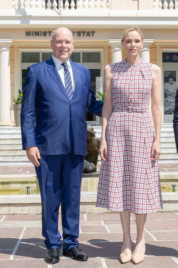 Charlene de Mónaco junto al príncipe Alberto en el 50 aniversario del pacto de RAMOGE, 2026.