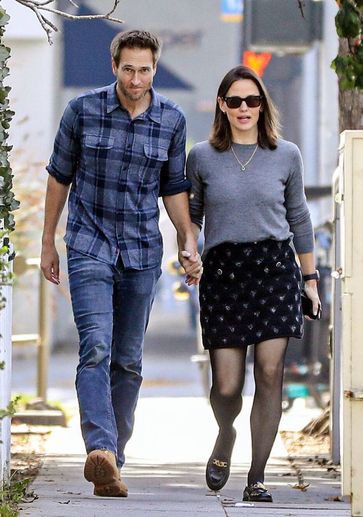 Jennifer y John en una salida juntos en noviembre de 2023.