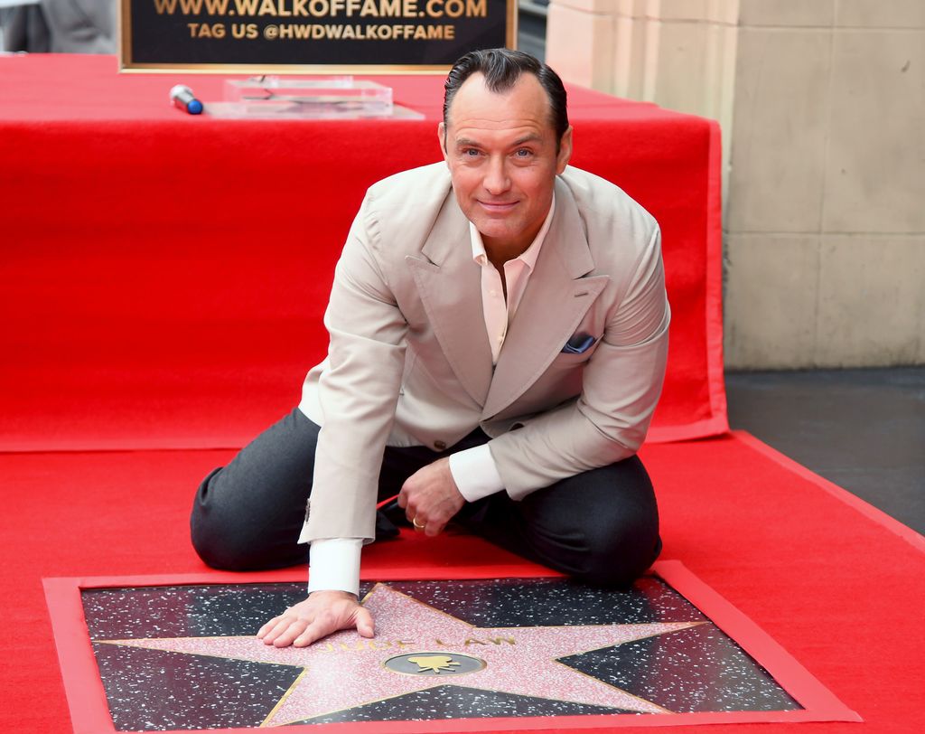 Jude Law no solo es un gran actor si no un padre orgulloso de familia numerosa