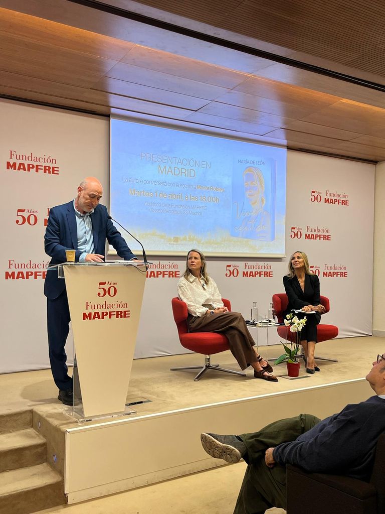 José Carlos Ruiz, filósofo, en la presentación del libro de María de León 