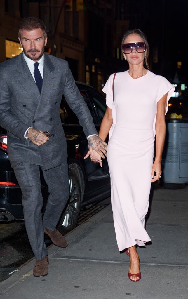 Victoria Beckham impactan en Nueva York de lo más románticos