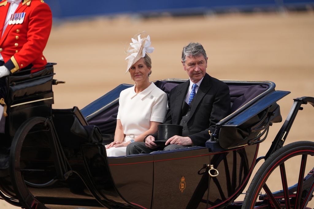 La duquesa Sophie de Edimburgo con el vicealmirante Tim Laurence, marido de la princesa Ana 