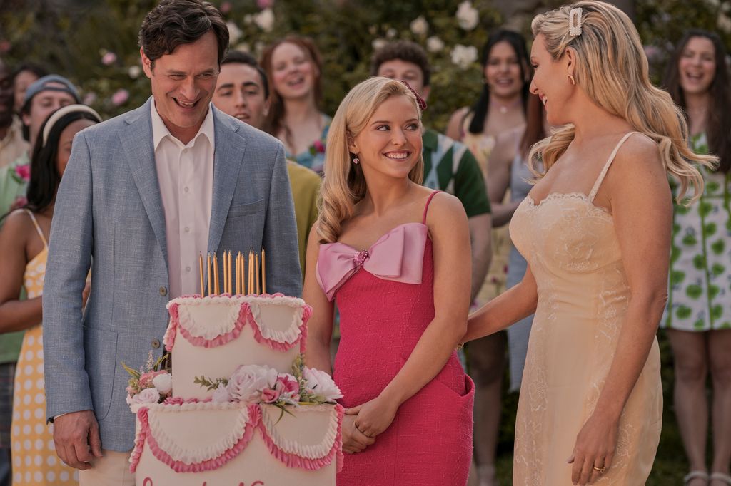 Tom Everett Scot y June Diane Raphael, son Wyatt y Eva, los padres de Elle Woods