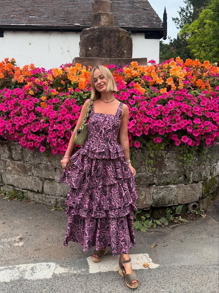Amelia Windsor con vestido de Laganini