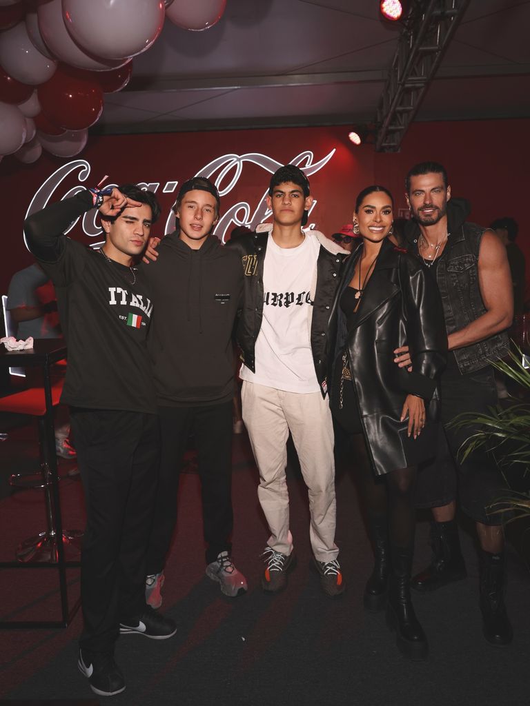 Galilea Montijo disfrutó con su hijo y su novio de este día musical inolvidable