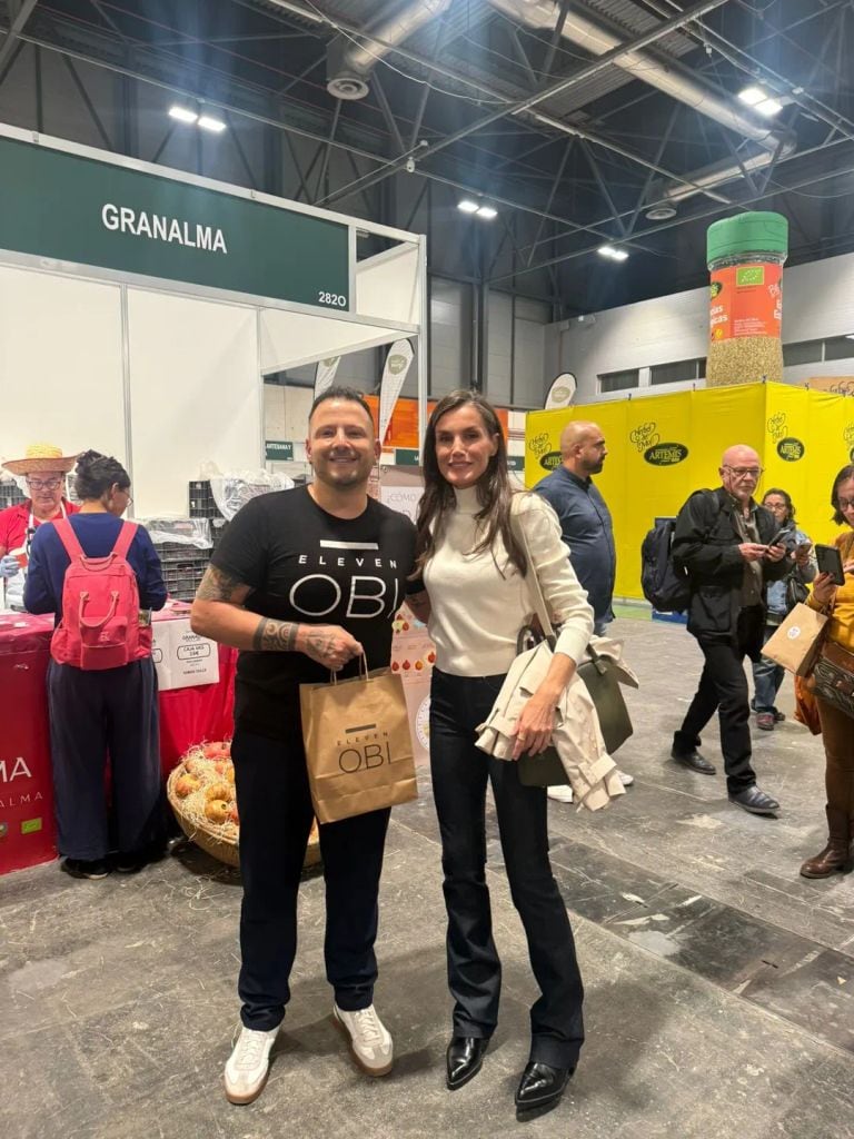 Los allí presentes se han querido sacar una fotografía con doña Letizia