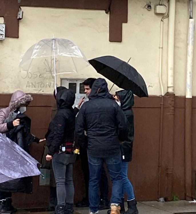 Miguel Ángel Muñoz y Esmeralda Pimentel en el rodaje de 'Dos vacas y una burra'