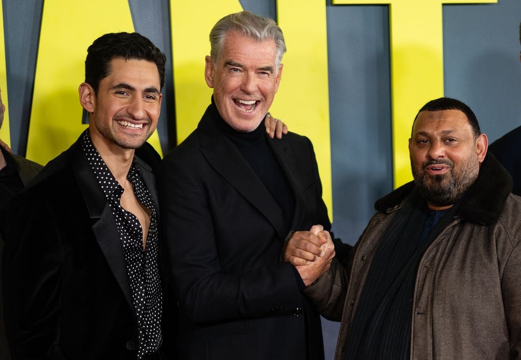 Amir El-Masry, Pierce Brosnan y el boxeador Naseem Hamed