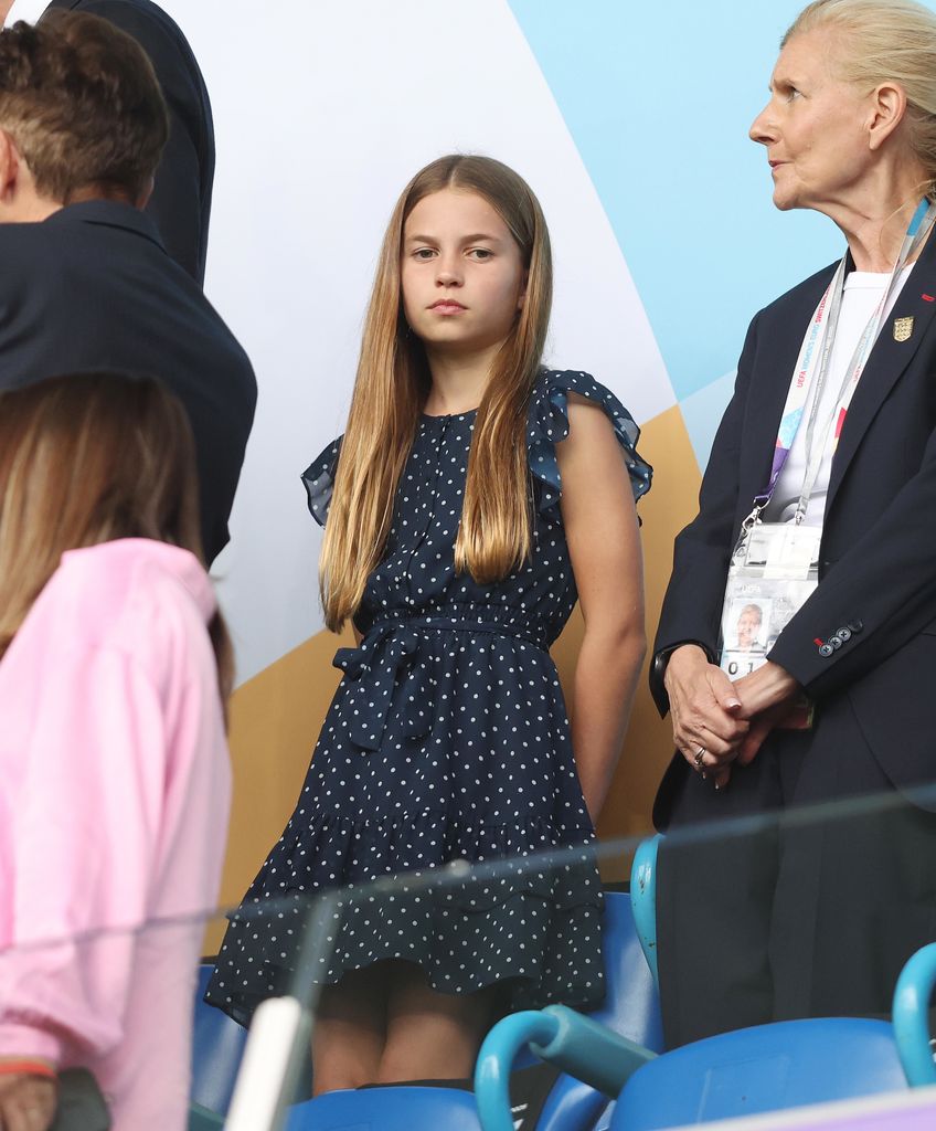 La princesa Charlotte lució un look acorde a la ocasión