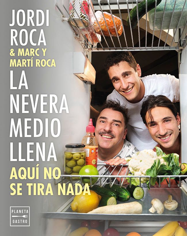La nevera medio llena