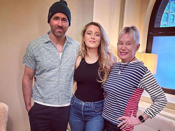 Fotografía con la que Blake Lively y Ryan Reynolds anunciaron el nacimiento de su cuarto hijo