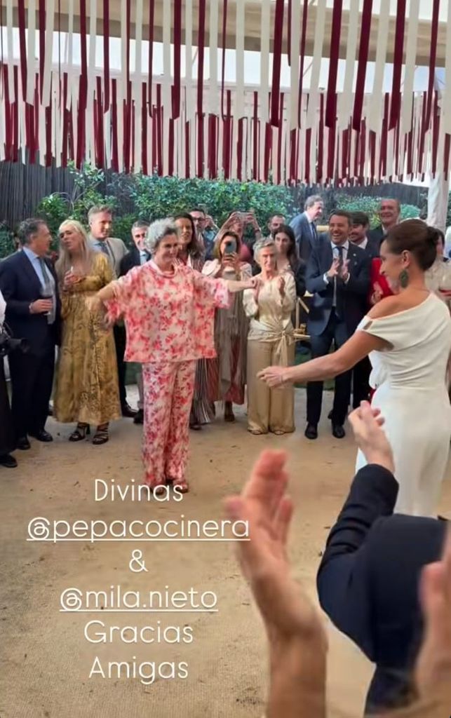 Pepa y Mila se arrancaron a bailar animadas por los invitados