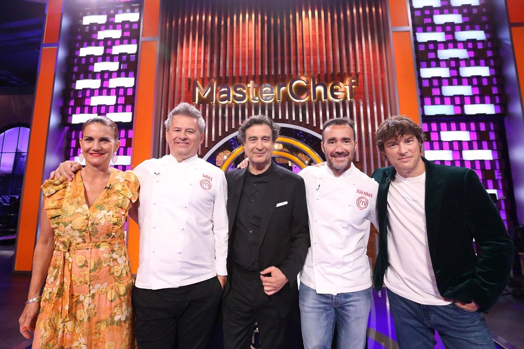 Miki Nadal y Juanma Castaño, invitados durante el primer reto de la noche