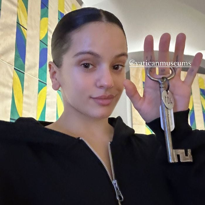 Rosalía con las llaves del Vaticano