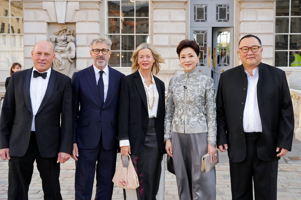 Peregrine Armstrong-Jones, Tim Taylor, Lady Helen Taylor, Yang Lan y Bruno Wu