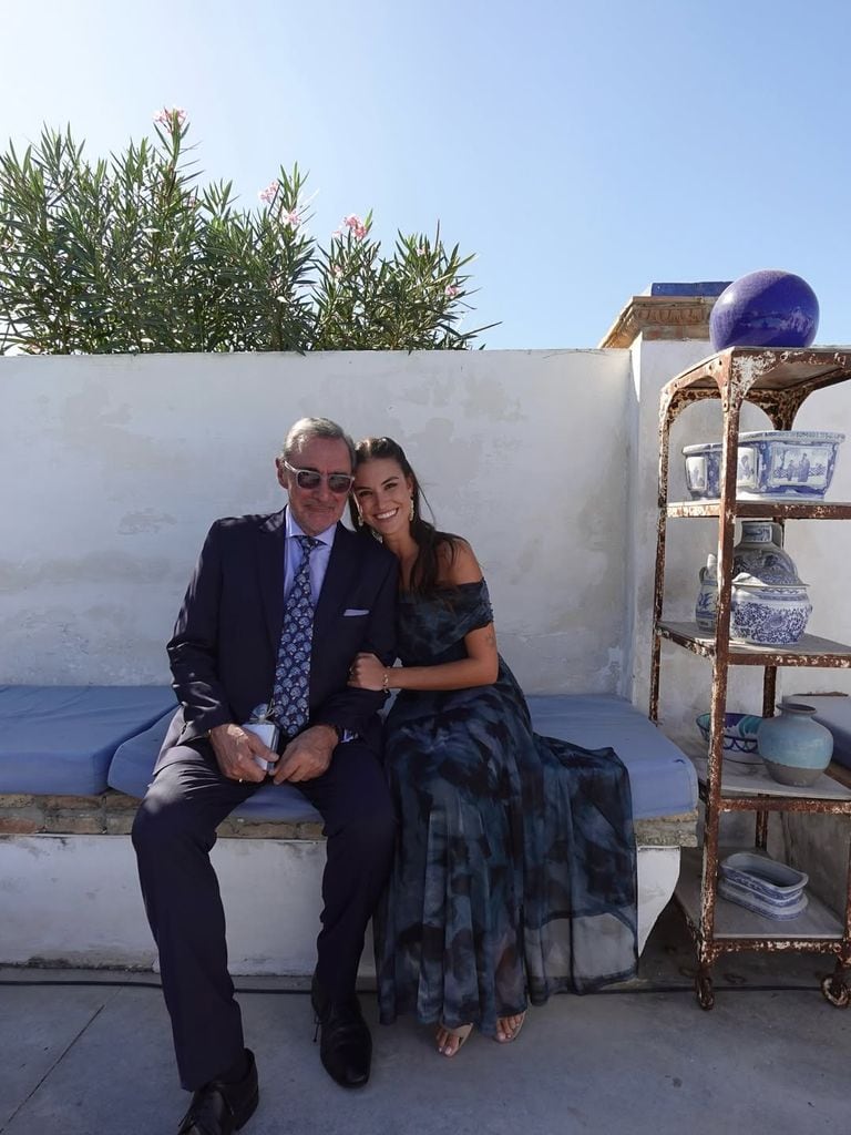 Carlos Herrera con Paula, hija de Pepa Gea