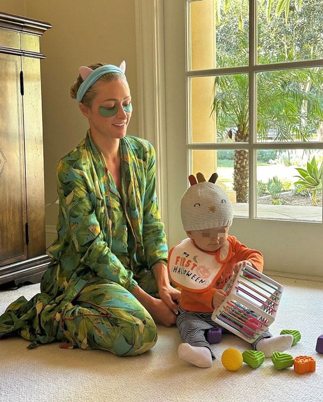 Paris Hilton con su hijo Phoenix