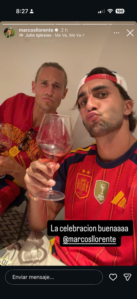 Marcos Llorente y Ferrán Torres celebrando la victoria a lo grande.