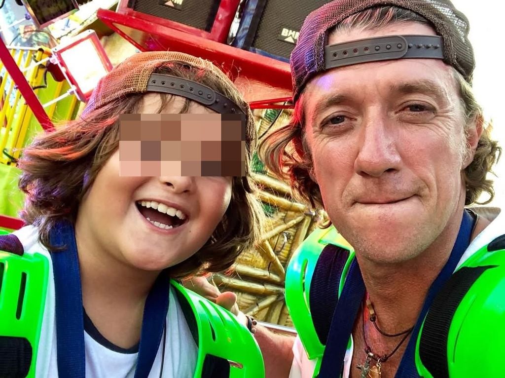 La emoción de Nicolás Vallejo-Nágera en la graduación de su hijo Andrea Nicolás: 'No puedo estar más orgulloso de ti'