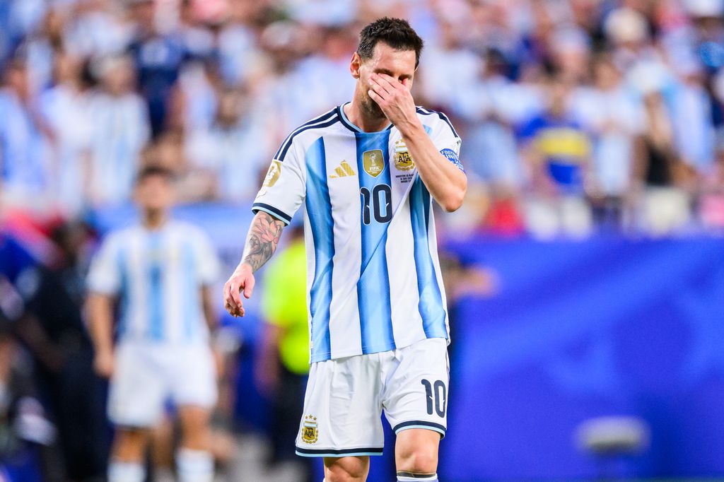 Lionel Messi se mostró emocional en el partido debut de Argentina en el Mundial 2026. El astro del fútbol ha tenido días complicados por la salud de su padre.