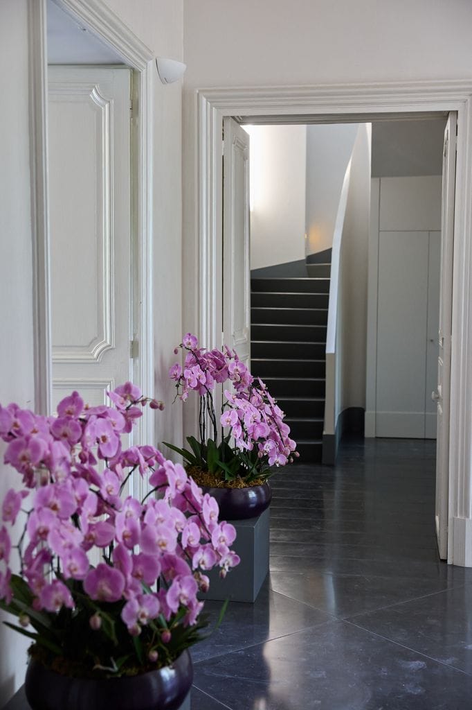Interior de la villa del diseñador alemán Karl Lagerfeld, en Louveciennes, cerca de París.